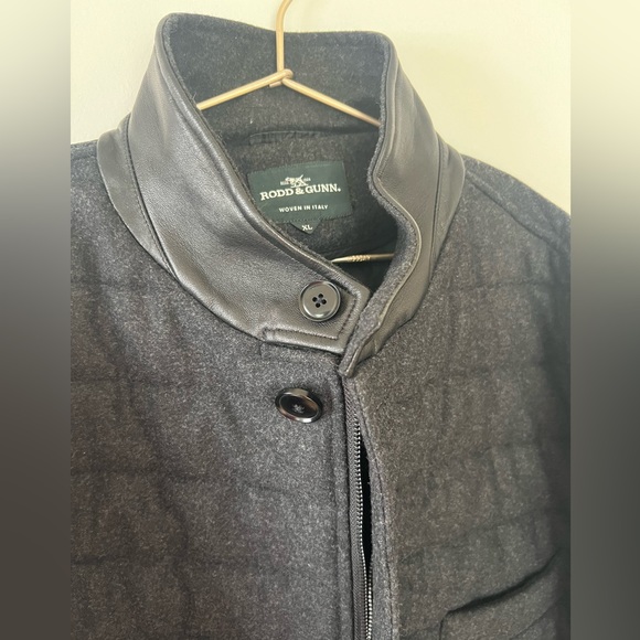 RODD & GUNN Leighton Place Padded Field Coat (XL) - Picture 5 of 7